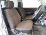 見通しのよいすっきりとした視界で、誰でも運転しやすいです。運転のしやすさは疲れにくさにも繋がりますよ♪
