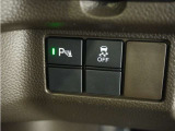 ◆パーキングセンサー◆車庫入れの時などに近くに障害物がある場合、障害物までの距離を音で知らせてくれます。