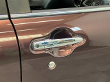 品質へのこだわり!フロアマットやシートなど車内をキレイに清掃し、ニオイや汚れなどを徹底的にクリーニングしてもらっております。室内はピカピカです☆