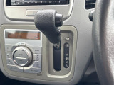 【 オートエアコン 】車内温度を感知して自動で温度調整をしてくれるのでいつでも快適な車内空間を創り上げます!//