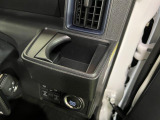 お車の情報が載ったカルテをお渡ししております。