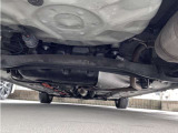 車両後方からの下回りです。写真の限りサビ等はみうけられませんでした
