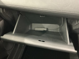 専門業者にて内外装のクリーニングを実施しております!