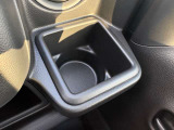 運転席ドリンクホルダー