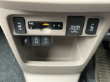 両席シートヒーター付で快適です ETC・携帯電話の充電ができるUSB端子付です