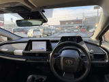 見通しのよいすっきりとした視界で、誰でも運転しやすいです。運転のしやすさは疲れにくさにも繋がりますよ♪
