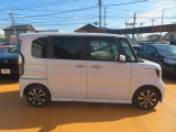 横からの外装の画像です!入れ替わりが早いので気になるお車が御座いましたら、すぐにお問合せ下さい!