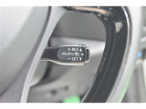 【クルーズコントロール】アクセルから足を離しても設定速度で走り続けてくれます。高速道路での長距離移動が楽になりますよ♪