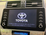 【メーカー純正ナビ】インテリアに溶け込むスタイリッシュな「専用設計」メーカーナビを装備♪視認性や操作性など基本性能にも優れ、より上質なカーライフをお楽しみいただけます。