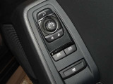電動格納式ドアミラー・パワーウインドウを装備しています。