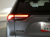 LEDテールライトです。省電力、高輝度のLEDは明るく照らすので夜間運転時の視認性を高めます。スタイリッシュな見た目で細かいところもこだわりたいあなたに!