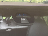 【ホンダセンシング】走行中に前方の車両等を認識し、衝突しそうな時は警報とブレーキで衝突回避と被害軽減をアシスト。より安全にドライブをお楽しみいただけます。