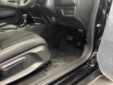 足元がすっきりしているので運転しやすそうですね☆