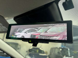 ルームミラーをミラーモード、モニターモードに切り替えができるスマートルームミラーとなります!アラウンドビューモニターの表示といった機能もあり、より周囲の確認がしやすくなる装備となっております。