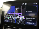 純正ナビを装備。タッチパネル式で使いやすく、お出かけもラクラクです。