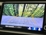 【バックカメラ】駐車時に後方がリアルタイム映像で確認できます。大型商業施設や立体駐車場での駐車時や、夜間のバック時に大活躍!運転スキルに関わらず、今や必須となった装備のひとつです!