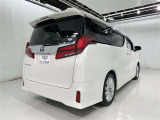 沢山乗れるのがこの車の魅力!2台で移動しないと・・・なんて時もこの車なら1台で!大活躍です♪