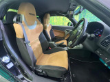 運転席シート廻りは使用感も少なく、良好な状態となっています。丁寧に使われていたことがよくわかりますね。
