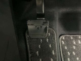 足踏み式パーキングブレーキです。