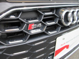 ご購入後のメンテナンス、車検、点検は当店最寄りのAudi箕面店サービス工場にお任せ下さい。最新機器を導入したサービス工場です。