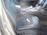 運転席のドアを開け、乗り込む際のイメージです。