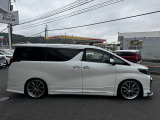 当社の展示車は全車、第三者機関にて検査済みです!!水没・メーター改竄歴が一切御座いません。良質な、お車のみを取り揃えております!!お気軽にお問合せ下さいませ!!