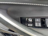 運転席に居ながらミラーコントロール操作できます!