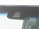 ◆Honda SENSING◆ カメラ等装置で精度の高い検知能力を発揮、安全運転を支援します。ステアリング上のコントローラーに注目!