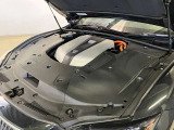 こちらがレクサスの心臓部です。スチーム洗浄で綺麗にクリーニング済みです。ご納車前に点検整備、消耗品の交換を行い、お渡しいたします。