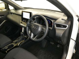 見通しのよいすっきりとした視界で、誰でも運転しやすいです。運転のしやすさは疲れにくさにも繋がりますよ♪