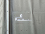 ヘッドアップディスプレイ付き。少ない視線移動で情報を確認できるので、運転の疲労軽減に繋がりますよ♪