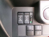 両側電動スライドドアを装備しています。狭い駐車場でも安全に開閉でき、さらに間口が広く乗り降りもし易いですよ。