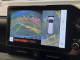 【パノラミックビューモニター】専用のカメラにより、上から見下ろしたような視点で360度クルマの周囲を確認することができます☆死角部分も確認しやすく、狭い場所での切り返しや駐車もスムーズに行えます。
