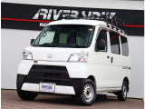 【車屋】として、長く車業界に従事した経験豊富なスタッフが多数在籍しております。