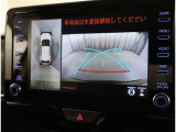 パノラミックビューモニター付きです。車両を上から見たような映像をディスプレイオーディオ画面に表示。運転席からの目視だけでは見にくい、車両周辺の状況をリアルタイムでしっかり確認できます。