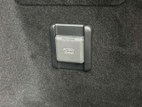 後席にもAC100V/1500W電源コンセントが装備されております。