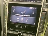 エアコンの設定を画面上で確認でき、温度や風向きなどを見ながら調整できます。表示がまとまっているため、乗車中に車内環境を整えたい時にも使いやすい操作まわりです。
