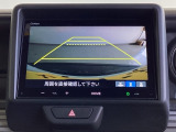 便利な3ビュー切り替え、ガイド線表示付きのバックカメラです。後退時、後方の視界をサポートします