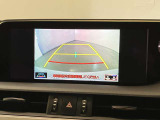 レクサスのお車はすべてバックモニターを標準装備。駐車時のご不安を解消する、パノラミックビューモニターも装備しています。