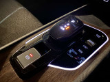 【シフトレバー】e-POWER専用。パーキングブレーキ・ドライブモード・EV・オートホールド各スイッチ