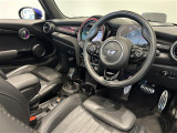 ◆LIBERALAは、輸入車選びの新たなスタイルを提案するインポート・セレクト・ブランドです。オーナー様となる方がクルマから直接感じる感性を第一にした、最良の一台との出会いをコーディネートいたします。