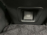 AC100V・1500W給電機能付。アウトドアや災害時にも活躍する便利な装備です。
