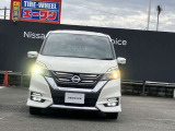 LEDヘッドランプを装備しておりますので、暗い道でも明るく照らしてくれるので安心して夜道やトンネルを運転できますよ!