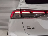 【LEDテールライト】後方車からの視認性も良く、ウインカーは、シーケンシャルを採用! アウディらしいデザインが特徴です!!