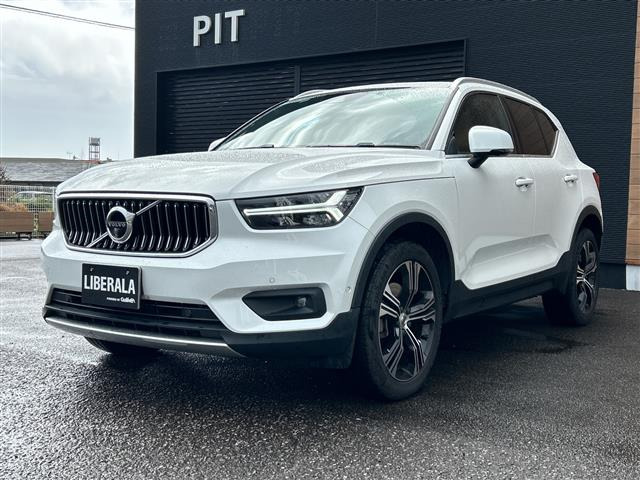 XC40 B4 AWD インスクリプション 4WD 本革シート ワンオーナー
