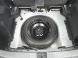 スペアタイヤ付きです!車に常時装備することで、もしもの時の備えとしてすごく安心です♪