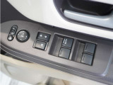 ◆パワーウィンドウスイッチ◆運転席から全席の窓の開閉操作を行うことが出来いつでも換気ができます!