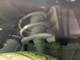 お車を安心してお乗りいただく為には、足回りの定期点検が欠かせません。サービスサポート(有償保証)では無料点検もご提供しており、安心のカーライフをお過ごしいただけるサポート体制が整っています。