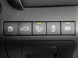 ★使いやすさや安全性を追求したステアリング周り!高級車ゆえにスイッチ類が多いのも特徴ですね!考え尽くされた配置ですぐに使いこなす事が出来ますのでご安心下さい!是非、体感してみて下さい!!