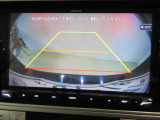 バックガイドモニターで、後方を確認しながら安心して駐車することができます。運転初心者も熟練者も必須の機能ですよ!